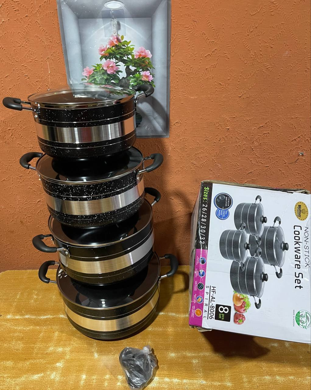 8PCS HOFFNER THICKENED ALUMINUM NONSTICK COOKWARE/POT SET WITH FRYPAN  (MODEL: HF-AL-8006)